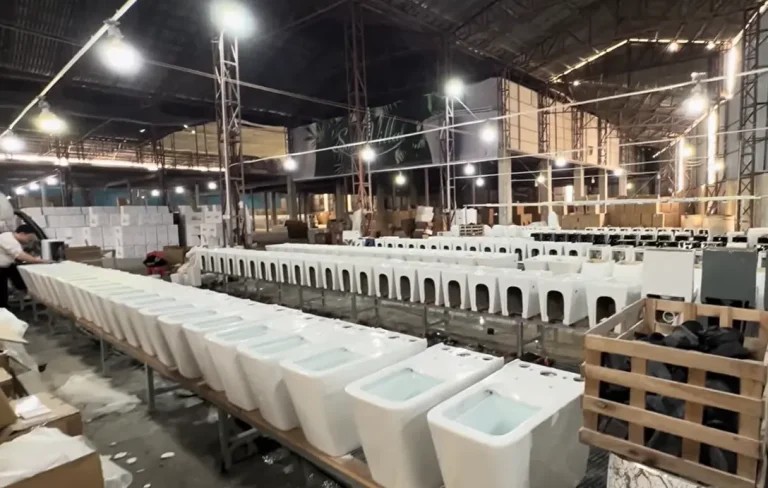 testing the airtightness of two-piece toilets