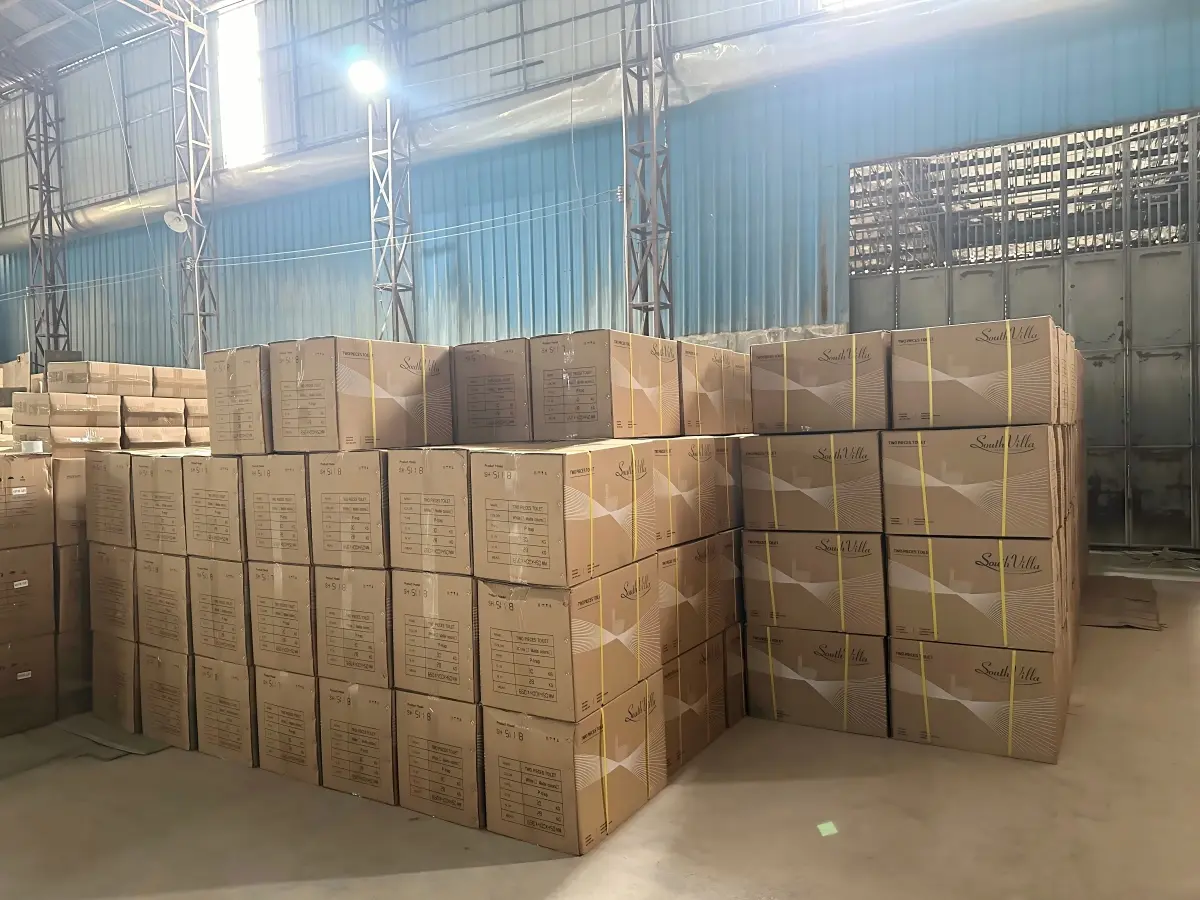 production and packaging of two-piece toilets (2)